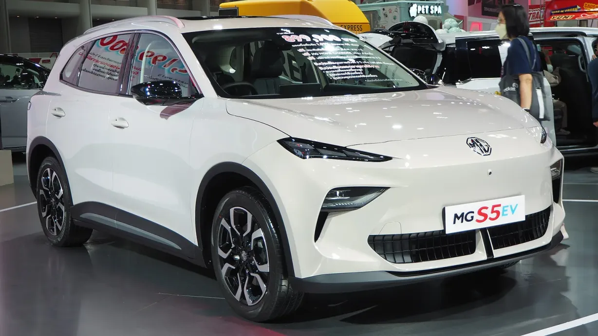 MG MGS5 EV en vista exterior