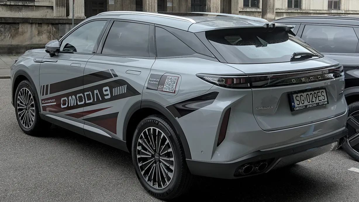 Omoda Omoda 9 en vista exterior