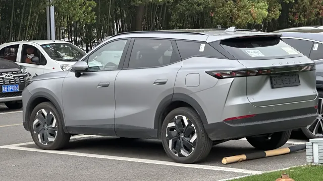 Omoda Omoda 7 en vista exterior